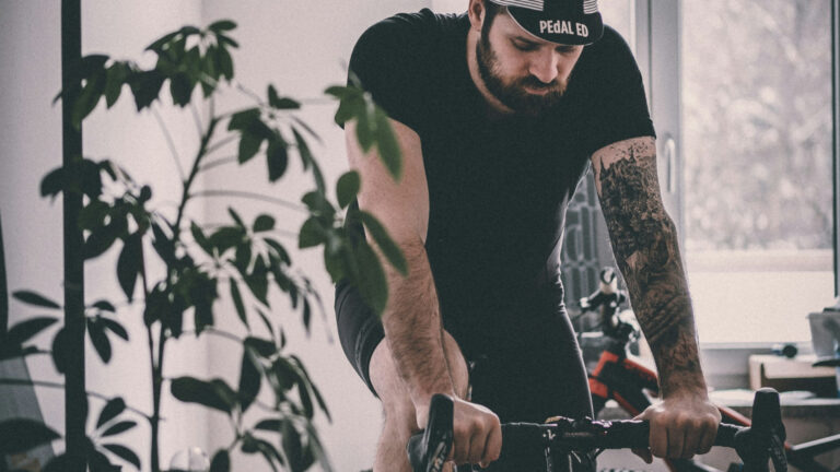 Utiliser un home trainer à la maison : est-ce que ça marche ?