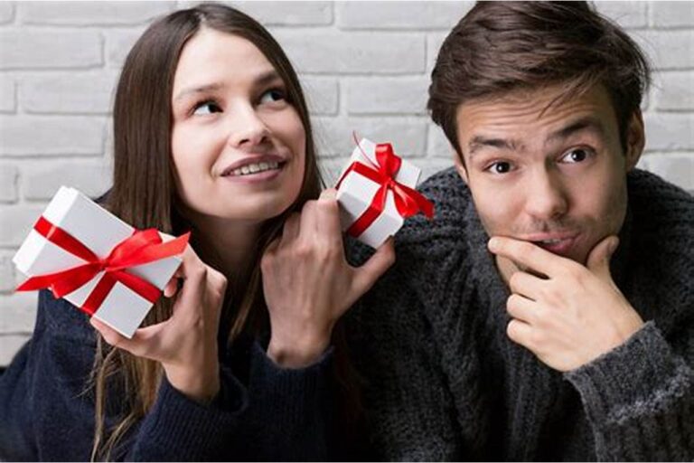 What Valentine's Day gift to give at the start of a relationship (3)