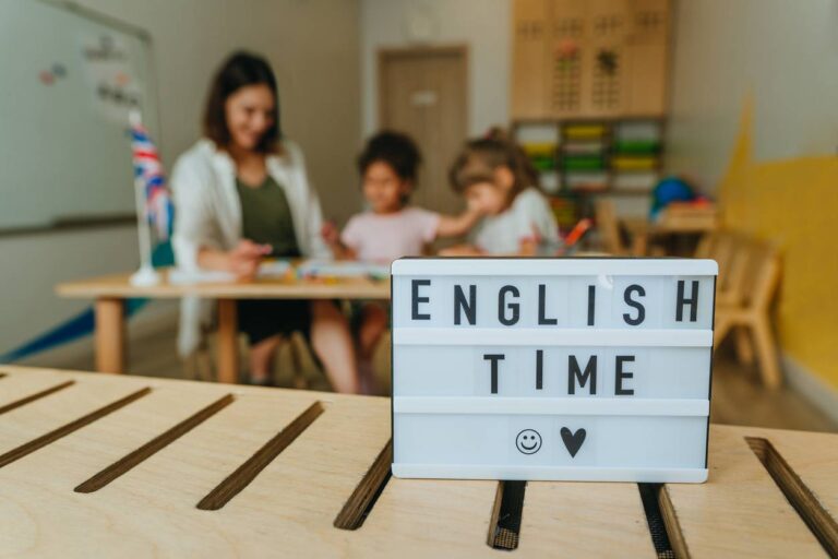 les meilleures astuces pour initier votre enfant en bas age a l anglais