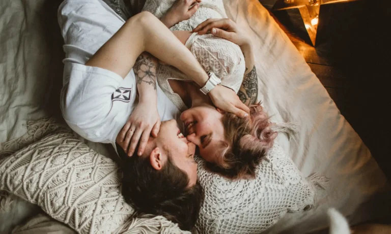 7 signes évidents que tu plais à un homme timide