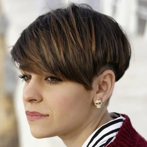 Coupe texturée avec sous rasage