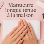 Manucure longue tenue à la maison sur mains féminines aux ongles soignés